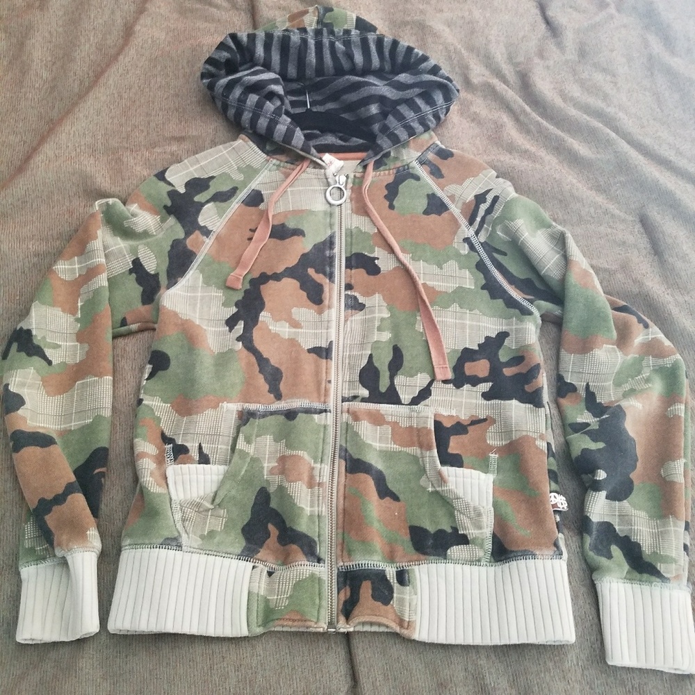 S Stussy Camo Hoodie with stripe interior